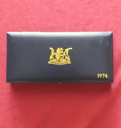 Beautiful 1974 short proof set.