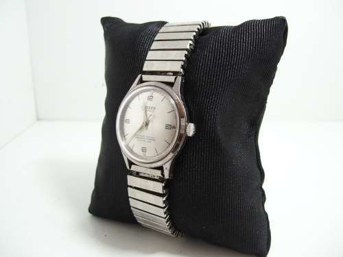 Vintage Citizen Manual Wind Time Piece.