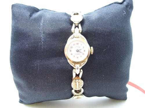 Vintage Lanco Deluxe 15Jewels Rolled Gold Swiss Made hand winding ladies time piece.