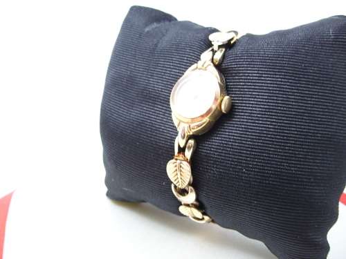 Vintage Lanco Deluxe 15Jewels Rolled Gold Swiss Made hand winding ladies time piece.