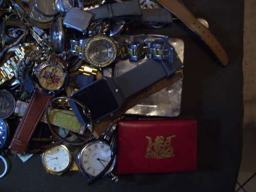 Treasure chest full off interesting assorted items. . CRAZY R1 START!!!. PLEASE READ DESCRIPTION.
