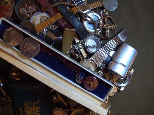 Treasure chest full off interesting assorted items. . CRAZY R1 START!!!. PLEASE READ DESCRIPTION.