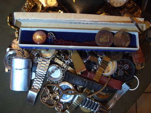 Treasure chest full off interesting assorted items. . CRAZY R1 START!!!. PLEASE READ DESCRIPTION.