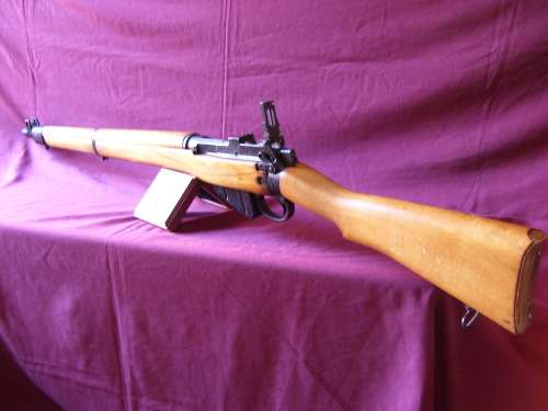 DEACTIVATED!!! Beautiful Collectable 1948 No.4 MK.II (F) Lee Enfield .303cal Military Rifle.