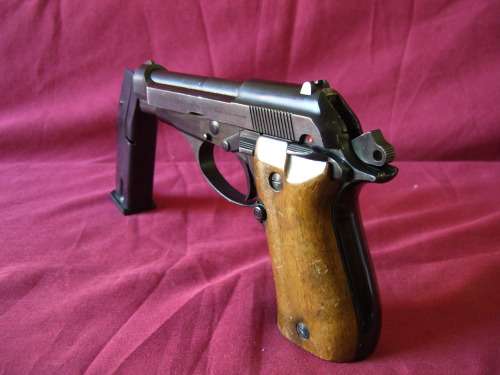 DEACTIVATED!!! Beautiful Pietro Beretta Mod84 9mm Short Pistol. Exellent Collectors Piece.