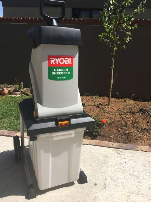 Ryobi shredder, mulching 2400W