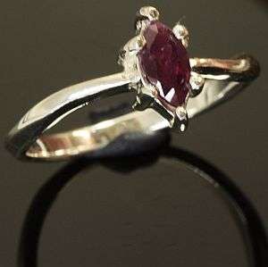 STUNNING NATURAL RUBY 925 STERLING SILVER RING SIZE: 7.
