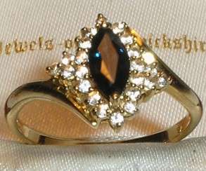LOVELY VINTAGE 9ct GOLD SAPPHIRE RING SIZE  O/7