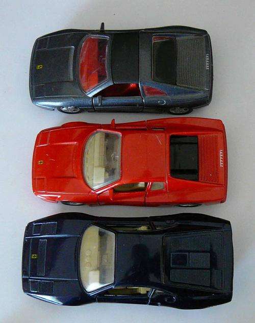 LOT OF 3  MAISTO FERRARI DIECAST MODELS 1:38 SCALE