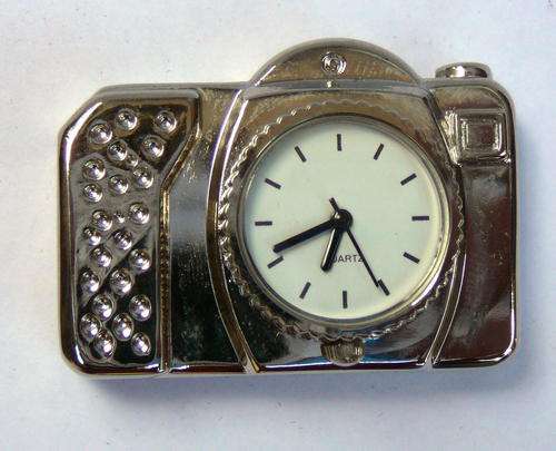 BEAUTIFUL MINIATURE CLOCK "CAMERA"
