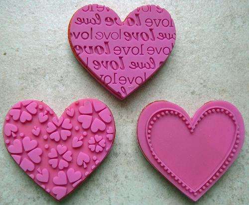 3 RUBBER STAMPS ON A FOAM MOUNT- LOVE HEARTS