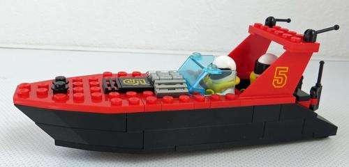 LEGO - TOWN - CLASSIC TOWN - HARBOUR - 6679 DARK SHARK - CLOSING DOWN SALE!