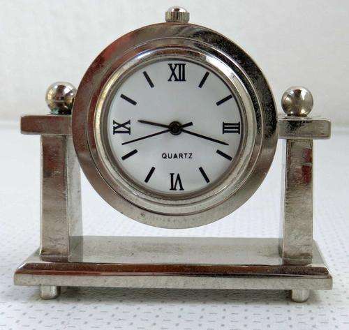 BEAUTIFUL MINIATURE CLOCK "NOVELTY MANTEL CLOCK"