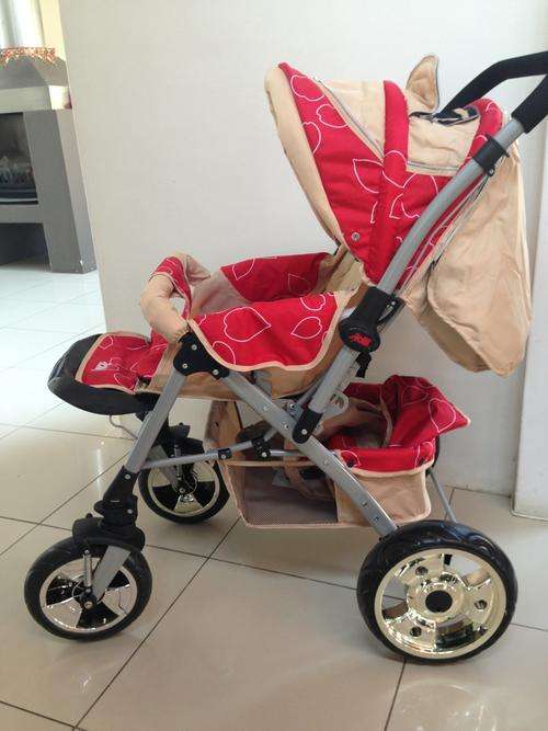 AOLILL DESIGNER BABY PRAM WITH CUSTOM WHEELS !!!!!!!1