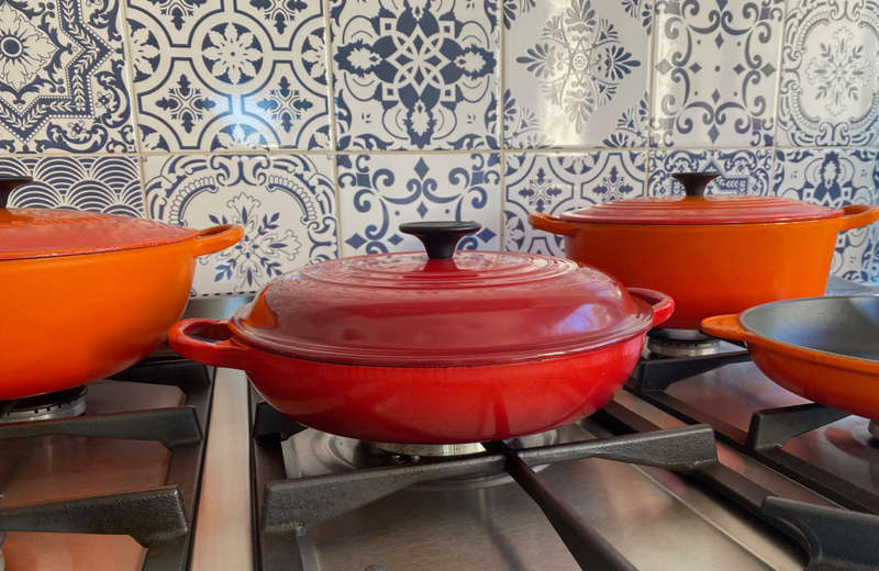 Le Creuset Round Cerise Shallow Casserole 2L / 26 cm