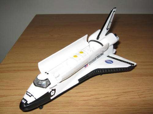 SPACE SHUTTE DISCOVERY