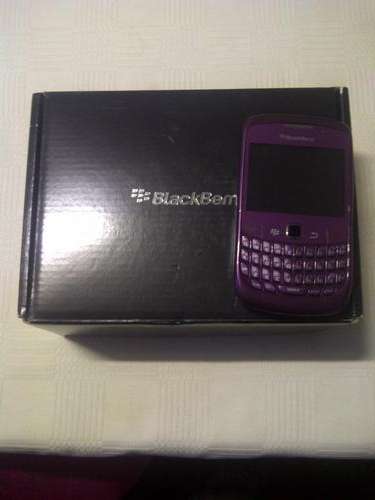 ****FREE SHIPPING***BLACKBERRY CURVE 8520 WITH BOX AND ACCESSORIES**PURPLE**