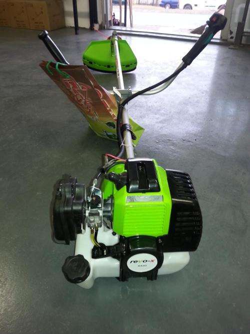 ****LATE ENTRY**DONT MISS THIS OFFER**NEW 52CC REVO-X BRUSHCUTTER**