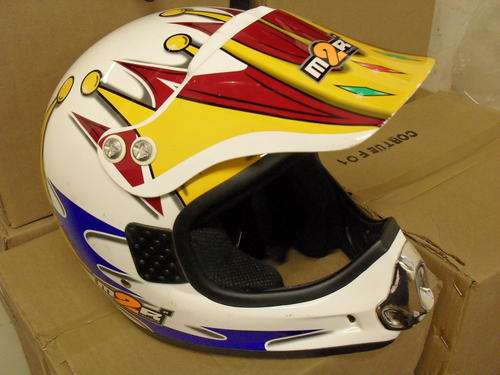 ***M2R OFF ROAD HELMET,( SIZE MEDIUM)***