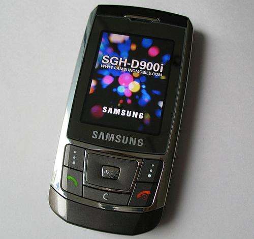 DEAL OF THE DAY! SAMSUNG D900I IN THE BOX! CLEARANCE SALE!!! HUGE SAVING!