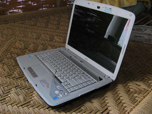 RED HOT!!! ACER ASPIRE 5310 SLEEK BEAUTY! AN ABSOLUTE GIVEAWAY!!! MISS IT MISS OUT!!!!