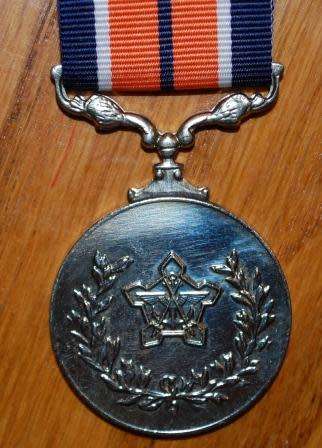 !!! SADF - FULL SZE SERVICE MEDAL - RIM NUMBERED 293400 !!!