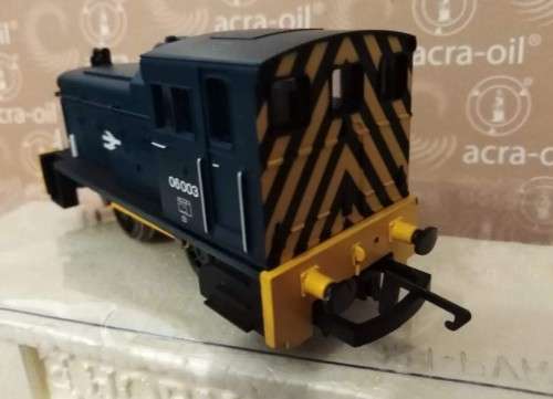 REDUCED - HORNBY - Locomotive, Carts and Tunnel Portals as a Lot