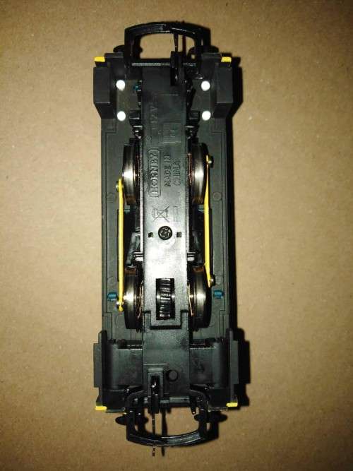 REDUCED - HORNBY - Locomotive, Carts and Tunnel Portals as a Lot