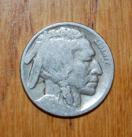 ` American 5 Cent Buffalo Nickel -  Looks like 1926 `