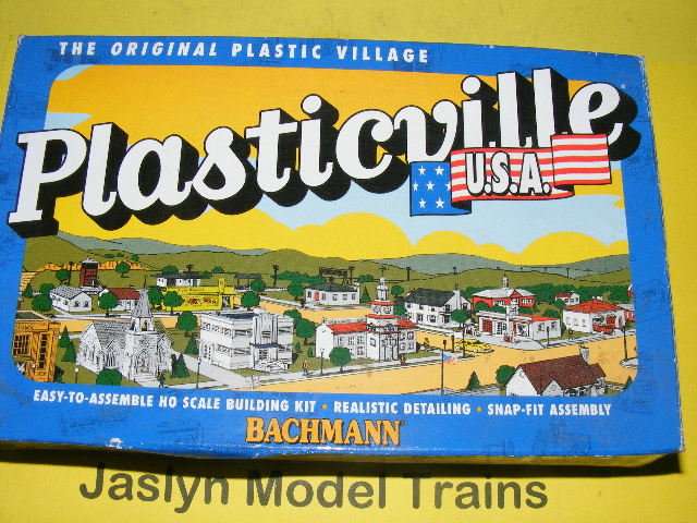 Plasticville HO Signal Bridge.