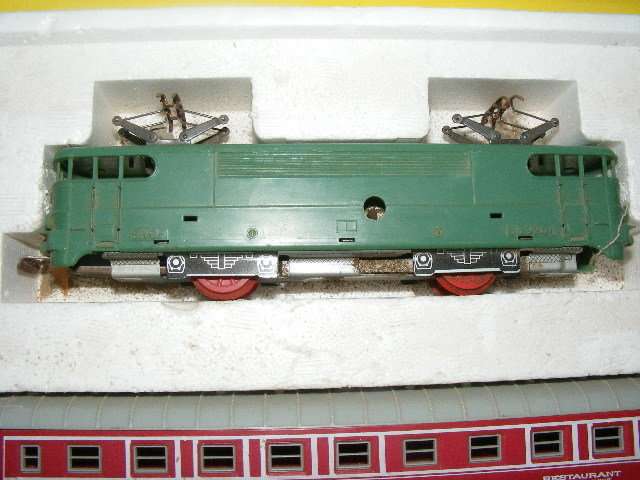 Jouef HO Train Set - Clockwork.