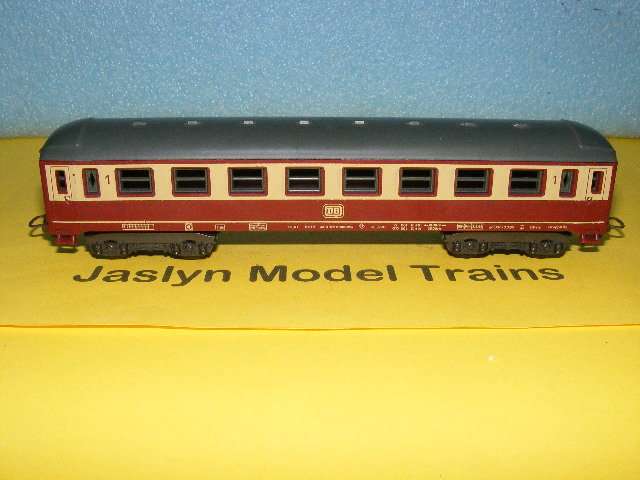 Lima HO Junior DB Passenger Coach.