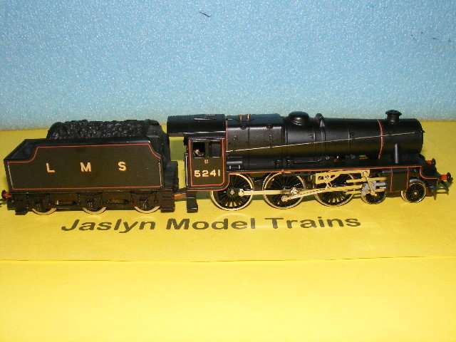 Hornby OO 4-6-0 Steam Loco and Tender (Boxed) - DCC