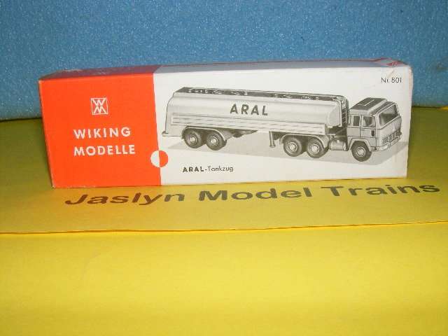 Wiking HO Aral Tanker.