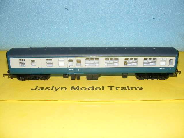 Tri-ang OO Intercity Guard Coach.