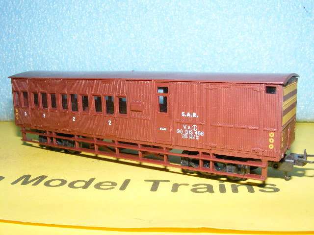Lima HO SAR/ SAS V8 Guards Van (Boxed)