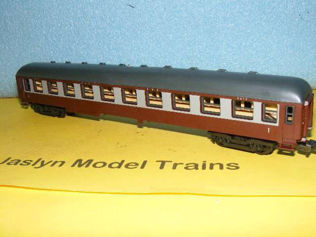Lima HO SAR/ SAS Old Style Passenger Coaches X 3