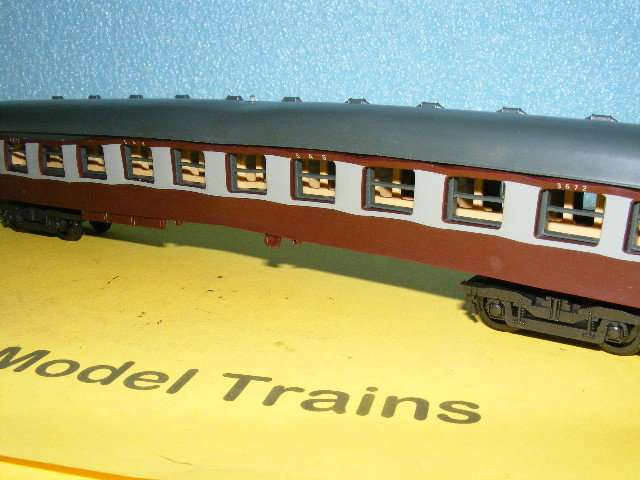 Lima HO SAR/ SAS Old Style Passenger Coaches X 3