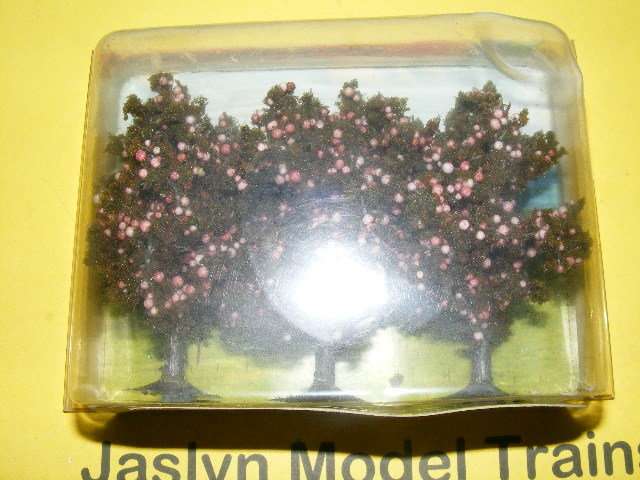 HO Trees X 3