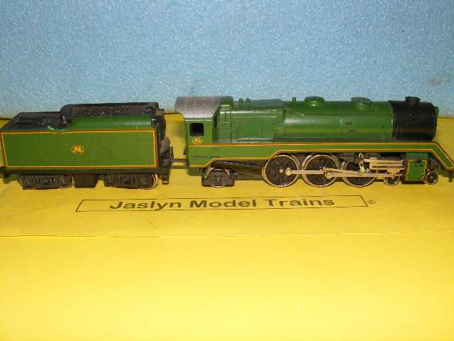 Lima HO 4-6-2 Steam Loco and Tender