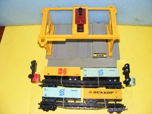 Lima HO Gantry Crane Set