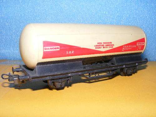 Lima HO SAR/ SAS Ammonia Tank Wagon
