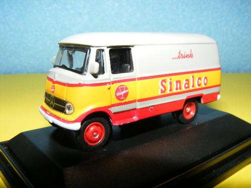 HO Mercedes Benz Delivery Van  (Boxed)