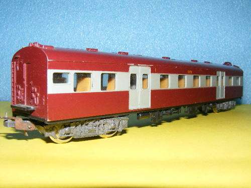 Lima HO SAR/SAS Suburban 1st Class coach.