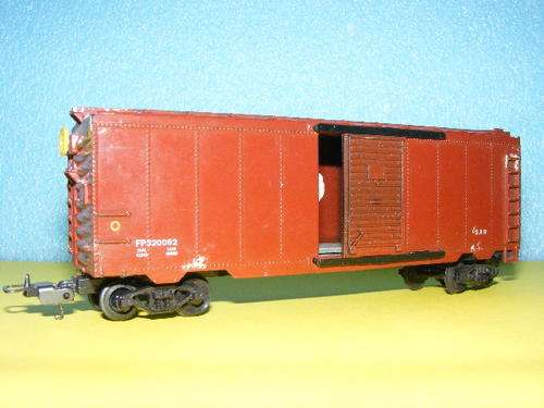 Life Like HO SAR/SAS Box wagon with sliding doors.