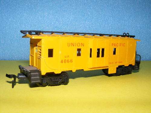 Lima HO Caboose