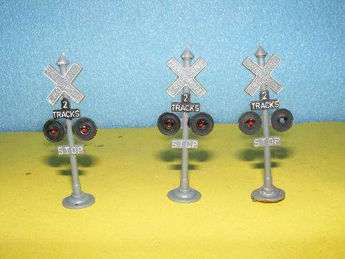 HO Signals X 3