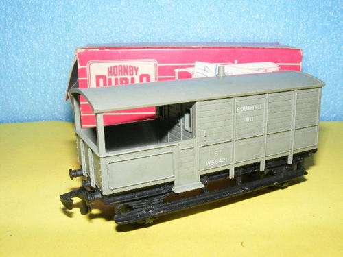 Hornby Dublo OO Guards Van (Boxed)