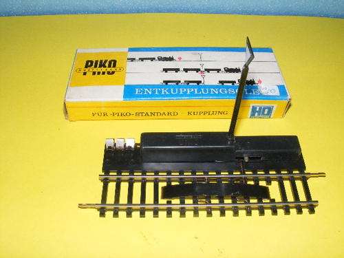 Peco HO Wagon Un-coupler.