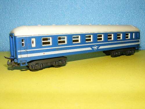Lima HO SAR/ SAS Blue Train Junior Passenger Coach.